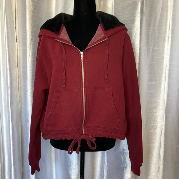 PINK Victoria's Secret Tops - PINK Victoria’s Secret Women’s Large Burgundy Full Zip Fleece Lined Hoodie